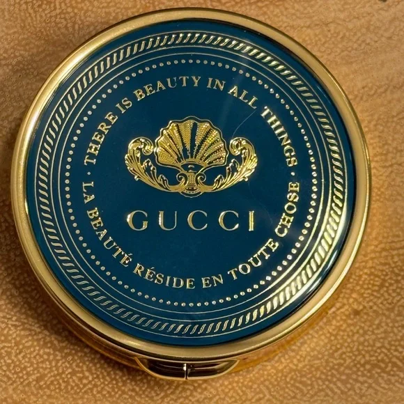 Gucci Compact with Gold and Teal Design - Picture 2 of 7